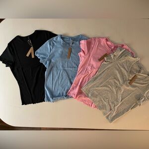 SKIMS T-Shirt 4 Pack